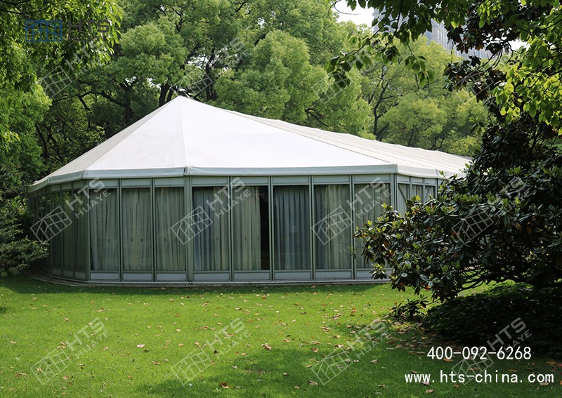 鋁合金結構篷房在五星級酒店行業的應用，不是住宿，而是活動空間